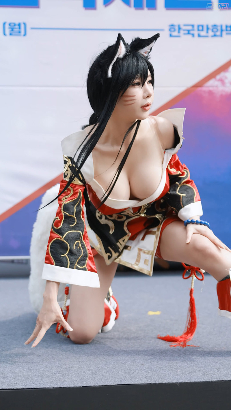 [展会]2022国际漫画节宋珠儿近距拍摄Cosplay九尾妖狐拍照时间[4v/2.8G]预览图 5