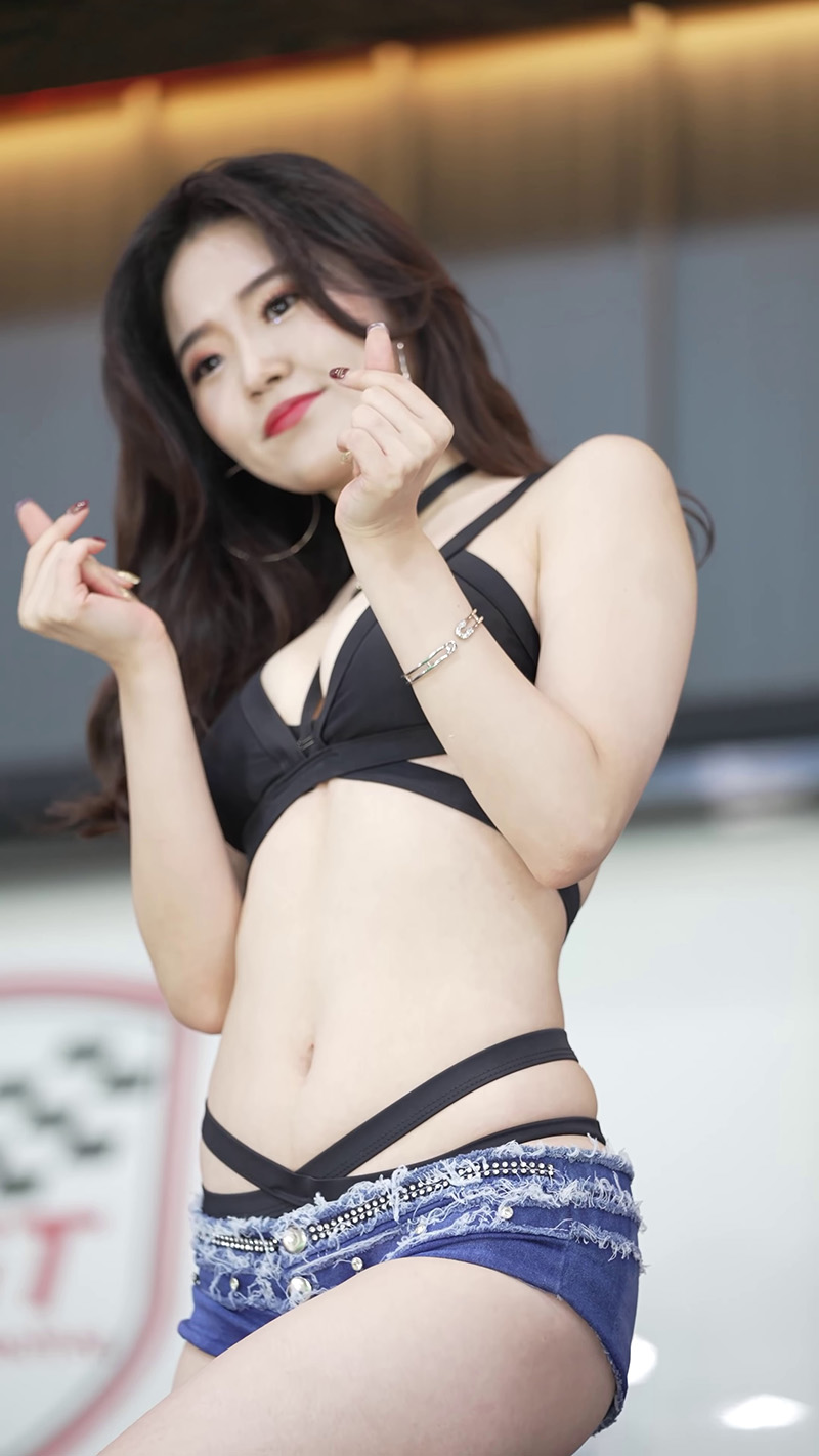 [展会][4k]Hotplex Auto Festival性感车模洪智恩Hong Jieun